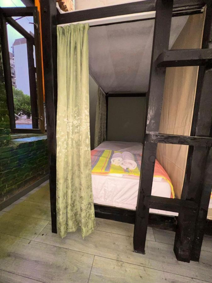 Communication Hostel Батуми Екстериор снимка